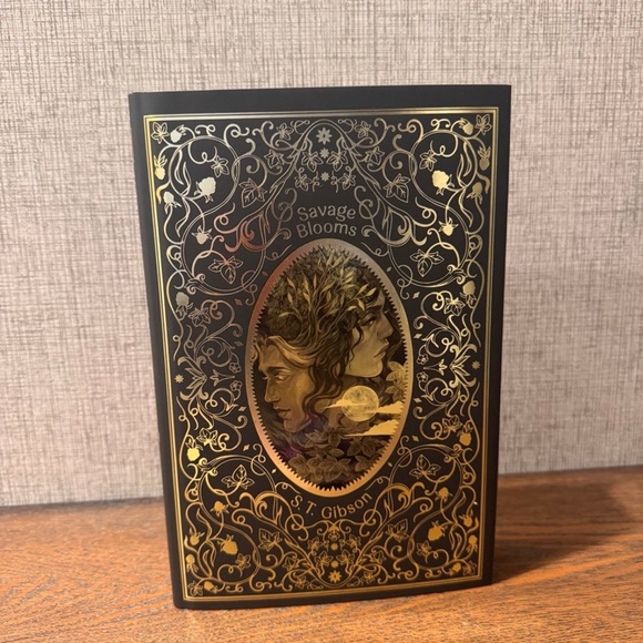 Fairyloot Other - Fairyloot Exclusive Edition of Savage Blooms